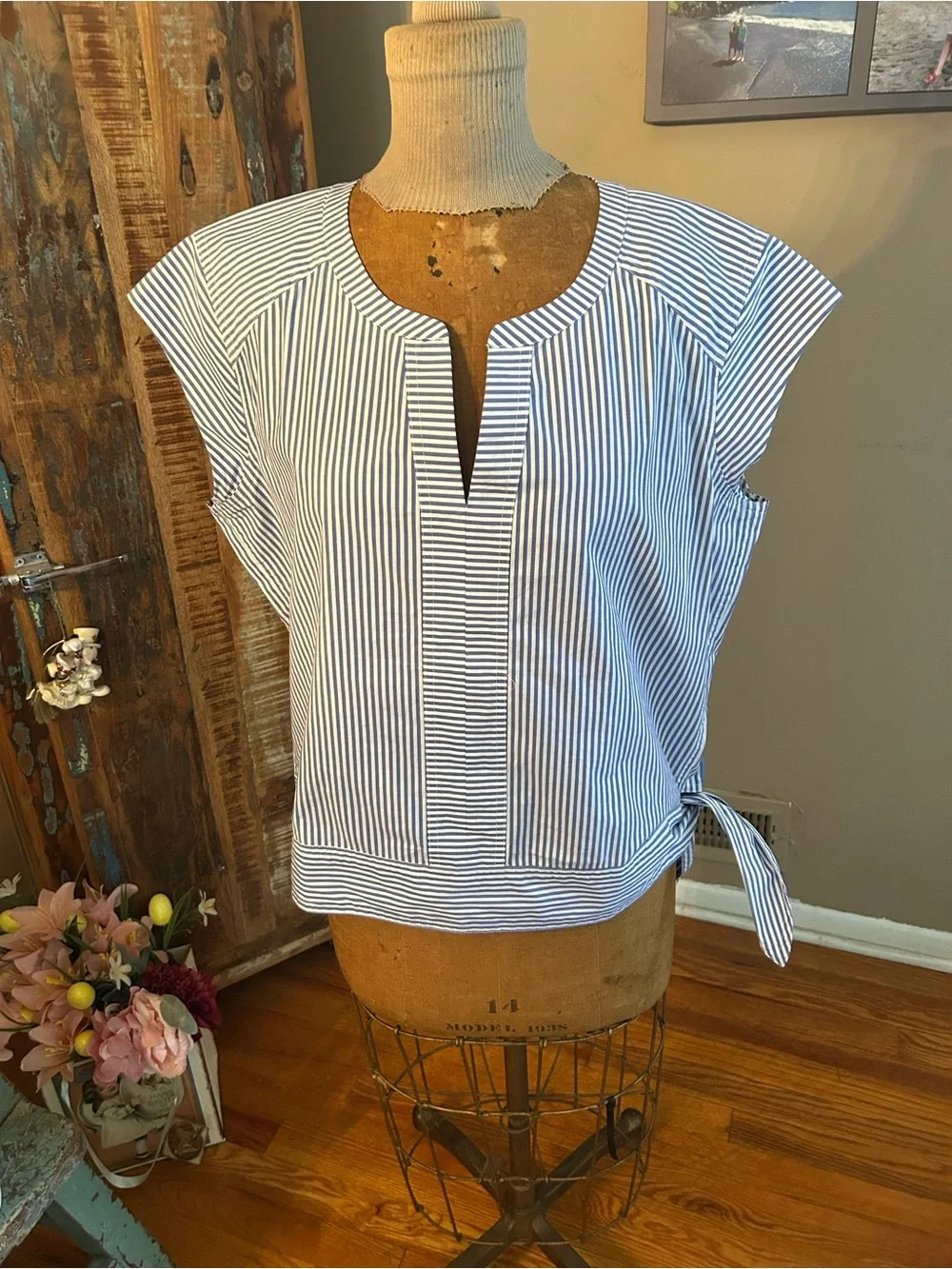 Vineyard Vines MarlinStriped Cap-Sleeve Tie-Hem Top - Blue/White | Size 14 - New